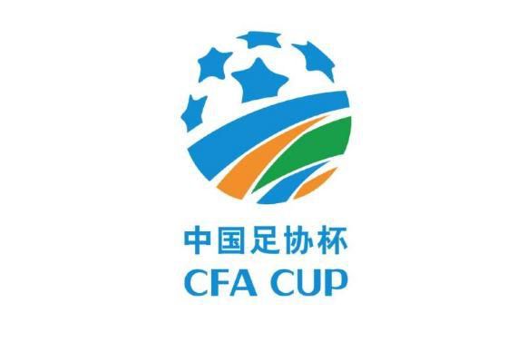 在沙塔克度过两个学期后，我乘火车流浪了整整一个夏天，住在流浪汉的帐篷里，与他们打成一片。