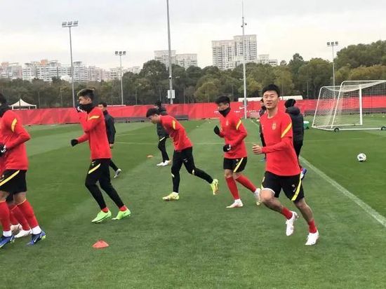 北京时间12月18日凌晨，利物浦将在英超第17轮比赛中主场对阵曼联。